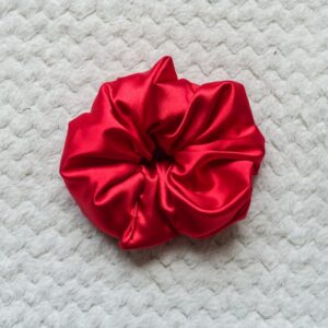 chouchou en satin rouge